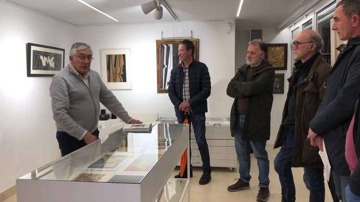 Ikusgai da Alberto Ramirezen "arnasaldiak" batzen dituen 'Lerro infinituak' erakusketa