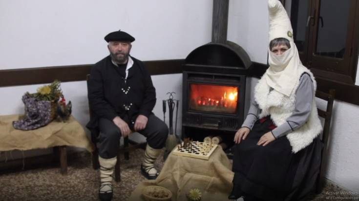 Olentzeroren eta Mari Domingiren bideo mezua