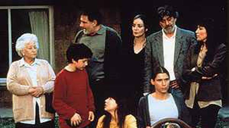 "Familia" komedia dramatikoa proiektatuko dute gaur, 21:30ean gaztetxean