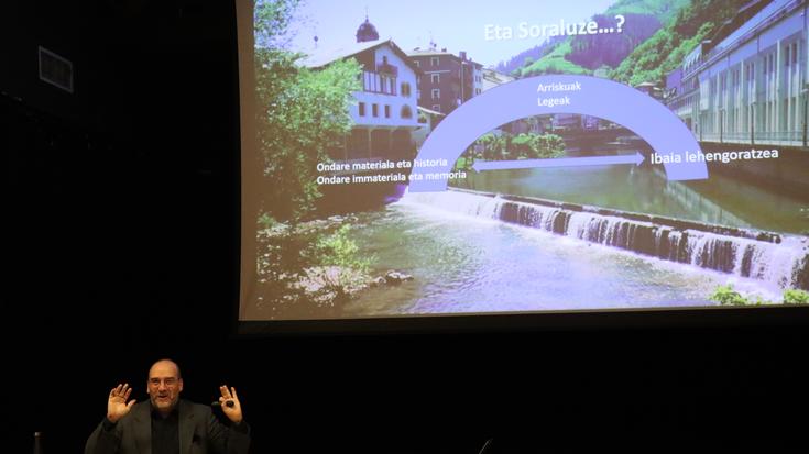 "Zientziaren ikuspegitik argi dago ibaian zer gertatzen den presak edukita"