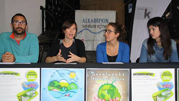 Ontzi berrerabilgarriak, produktu ekologikoen azoka eta  kantu afaria zapatuan, Ingurumen Egunean